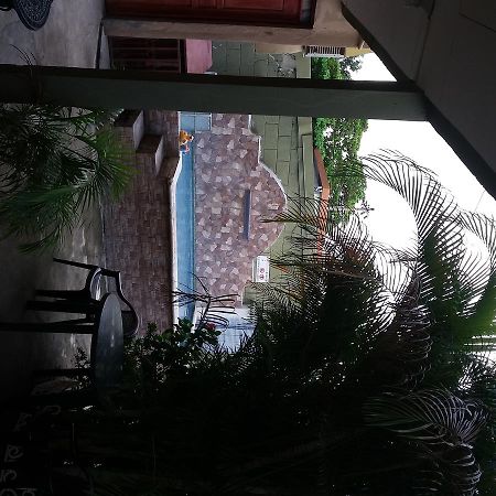 Cabinas Madeleine Puntarenas Bagian luar foto