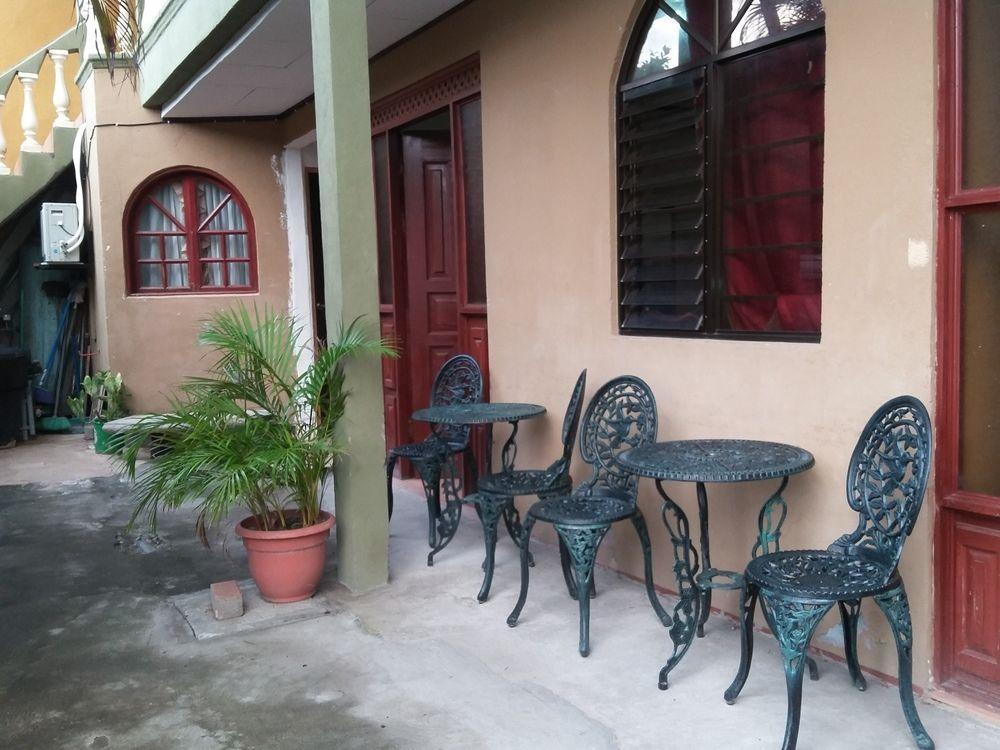 Cabinas Madeleine Puntarenas Bagian luar foto