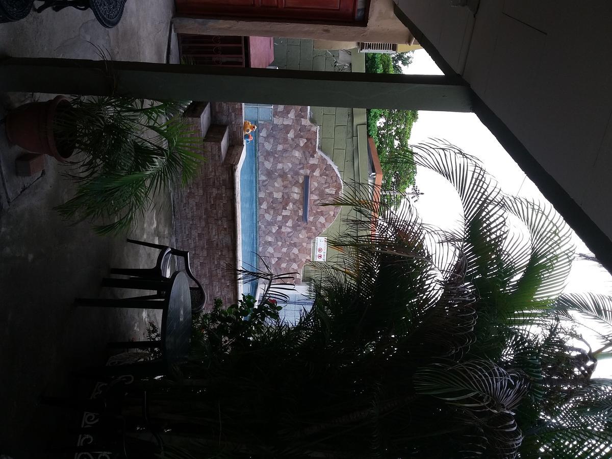 Cabinas Madeleine Puntarenas Bagian luar foto