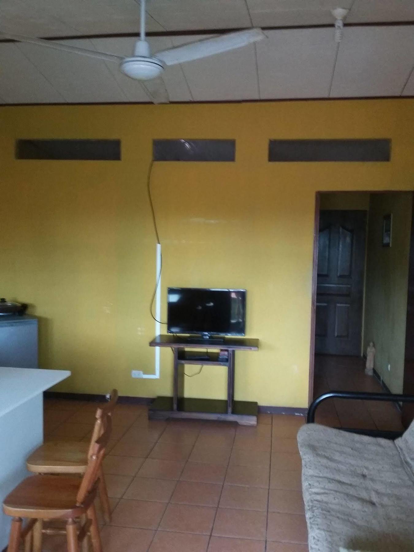 Cabinas Madeleine Puntarenas Bagian luar foto